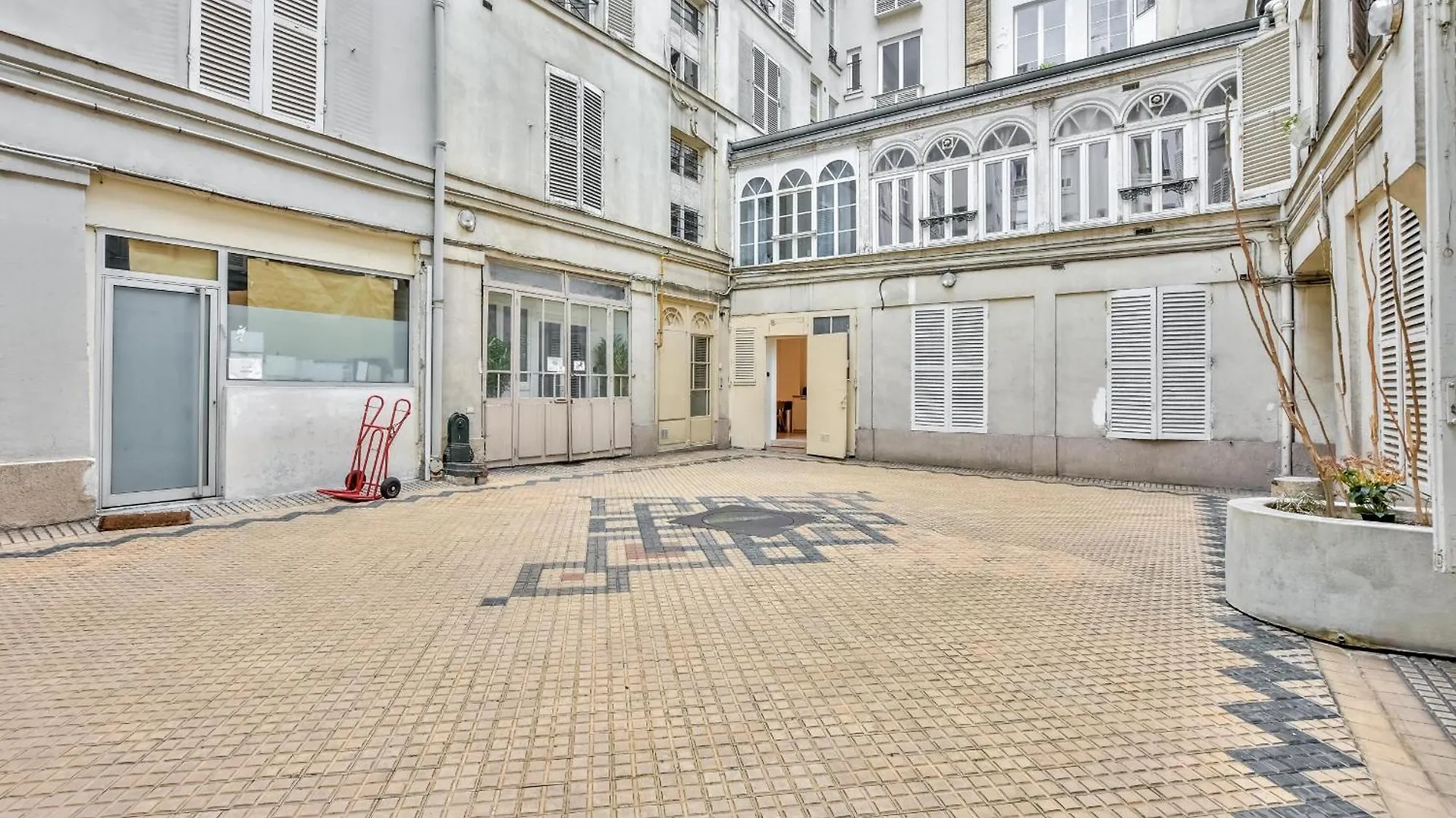 Urban Flat 35 - 2 Bedroom Apartment Grands Boulevards Paris