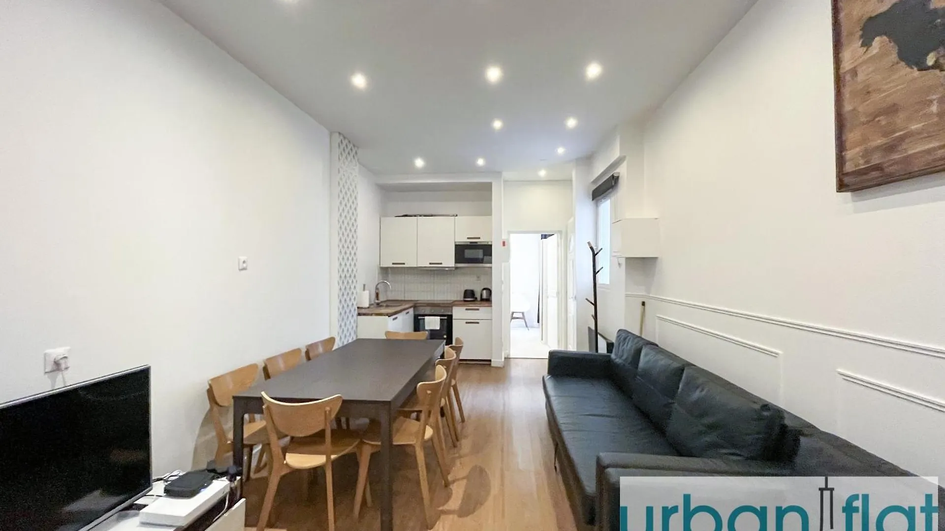 Urban Flat 35 - 2 Bedroom Apartment Grands Boulevards Paris