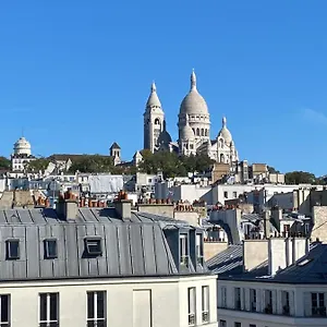  Appartement Studio Immergé Dans Pigalle Donnant Sur Une Vue Magnifique Du Sacré-coeur